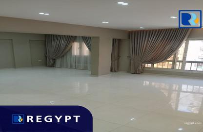 Office Space - Studio - 2 Bathrooms for sale in Street 233 - Degla - Hay El Maadi - Cairo