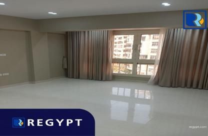 Office Space - Studio - 2 Bathrooms for sale in Street 233 - Degla - Hay El Maadi - Cairo