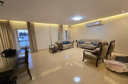 شقة - 3 غرف نوم - 2 حمامات للبيع في مدينة وصال - كمبوندات الشروق - مدينة الشروق - القاهرة