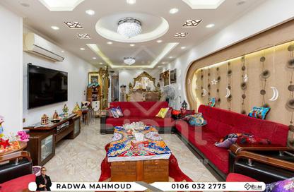 Apartment - 3 Bedrooms - 2 Bathrooms for sale in Abdelhamid Al Abady St. - Roushdy - Hay Sharq - Alexandria