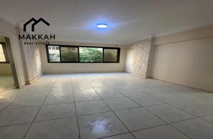 شقة - 4 غرف نوم - 1 حمام للايجار في شارع صلاح سالم - روكسي - مصر الجديدة - القاهرة