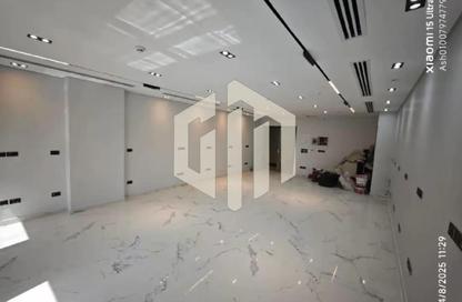 Office Space - 1 Bedroom - 1 Bathroom for rent in Hyde Park Central - The 6th Settlement - New Cairo City - Cairo