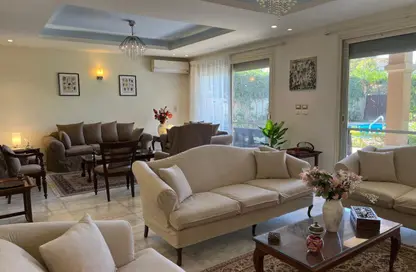 فيلا - 3 غرف نوم - 4 حمامات للايجار في ميدوز بارك - كمبوندات الشيخ زايد - الشيخ زايد - الجيزة