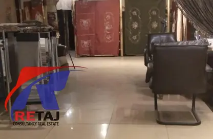 Shop - Studio - 2 Bathrooms for sale in Moez Al Dawla St. - 6th Zone - Nasr City - Cairo