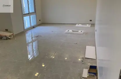 Apartment - 3 Bedrooms - 3 Bathrooms for rent in Garden Residence - Hyde Park - New Cairo City - Cairo