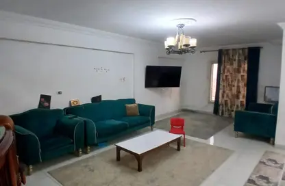 شقة - 3 غرف نوم - 2 حمامات للبيع في شارع احمد الزمر - الحي العاشر - مدينة نصر - القاهرة