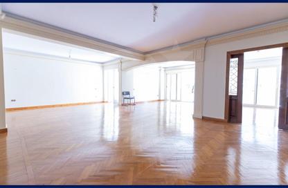 Apartment - 3 Bedrooms - 3 Bathrooms for sale in Abdel Salam Aref St. - Laurent - Hay Sharq - Alexandria