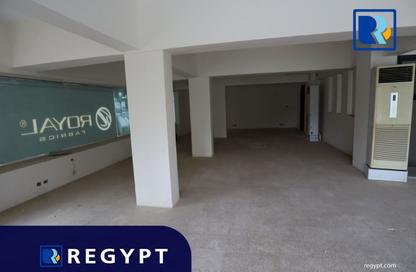 Shop - Studio - 2 Bathrooms for rent in Street 278 - New Maadi - Hay El Maadi - Cairo