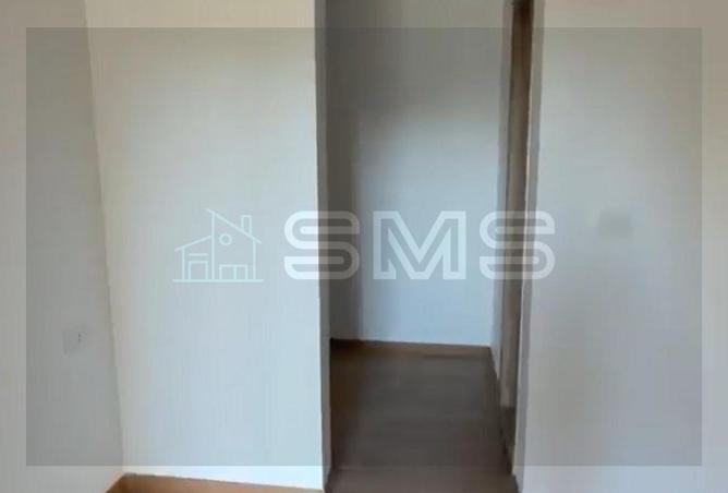 82106038 - Property Image 3