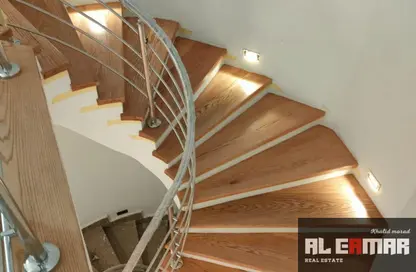 فيلا - استوديو للبيع في الحي الثالث عشر - الشيخ زايد - الجيزة