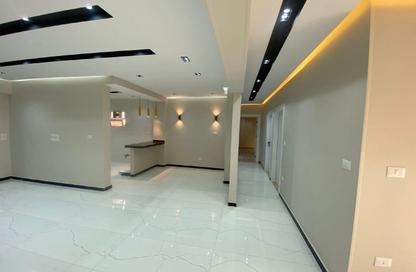 Apartment - 3 Bedrooms - 3 Bathrooms for sale in Al Mohandes Ahmed Kamal Hamdy St. - 16th District - Sheikh Zayed City - Giza