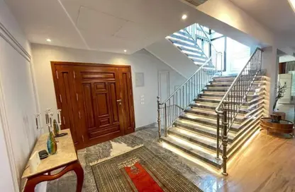 فيلا - 5 غرف نوم - 5 حمامات للبيع في الباتيو 5 ايست - الباتيو - كمبوندات الشروق - مدينة الشروق - القاهرة