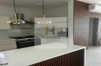 شقة - 2 غرف نوم - 2 حمامات للبيع في كمبوند البروج - كمبوندات الشروق - مدينة الشروق - القاهرة