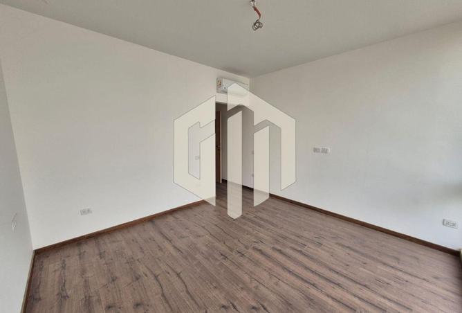 73503883 - Property Image 2