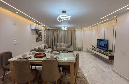 شقة - 2 غرف نوم - 2 حمامات للبيع في شارع لبنان - المهندسين - الجيزة