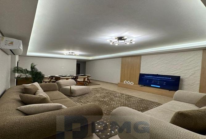 104872987 - Property Image 2