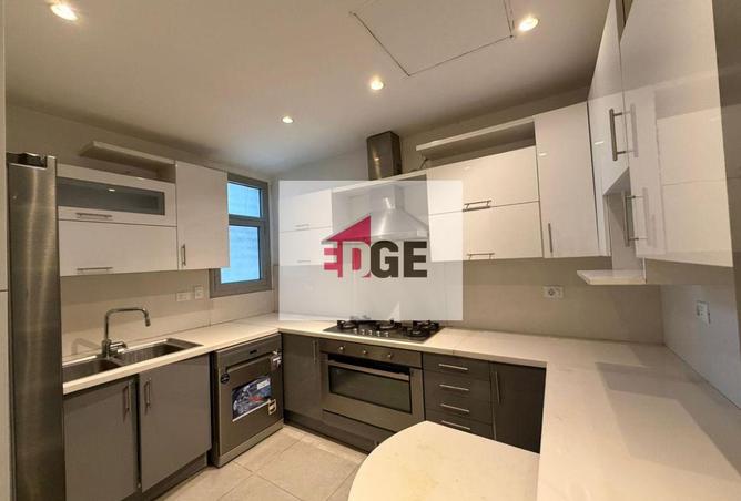 70633660 - Property Image 2