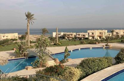 (بنتهاوس  (روف - 3 غرف نوم - 2 حمامات للبيع في لافيستا 1 - لافيستا - العين السخنة - السويس