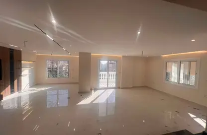 Apartment - 3 Bedrooms - 3 Bathrooms for sale in Mohammed Al Maqref St. - 6th Zone - Nasr City - Cairo