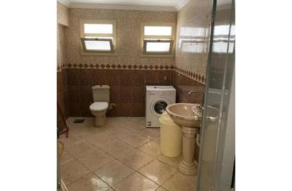 Apartment - 3 Bedrooms - 2 Bathrooms for sale in Ismail Morshed St. - 9th Zone - Nasr City - Cairo