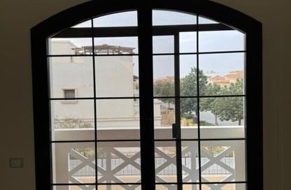 Villa - 6 - 5 for sale in Cluster 1 - Hyde Park - New Cairo City - Cairo