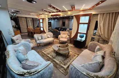 شقة - 4 غرف نوم - 3 حمامات للبيع في شارع 105 - حدائق المعادي - حي المعادي - القاهرة