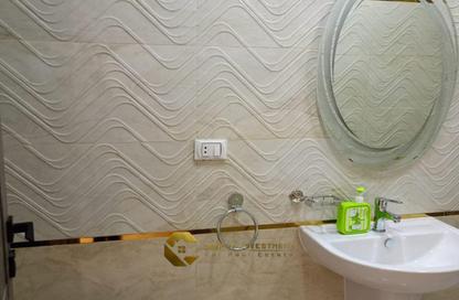 Apartment - 3 Bedrooms - 2 Bathrooms for sale in Al Khamayel city - Sheikh Zayed Compounds - Sheikh Zayed City - Giza