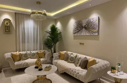 شقة - 3 غرف نوم - 3 حمامات للبيع في طريق الشروق - المجاورة الاولي - الحي الثامن - مدينة الشروق - القاهرة