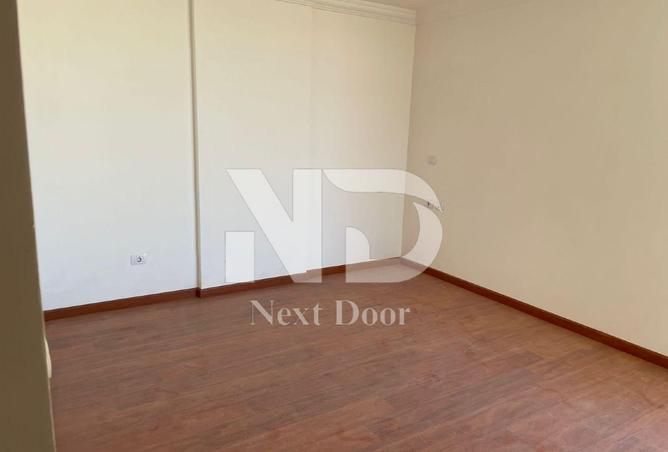 57490236 - Property Image 3