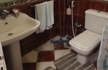 Apartment - 3 Bedrooms - 3 Bathrooms for sale in Abou Dawoud Al Zahery St. - 6th Zone - Nasr City - Cairo