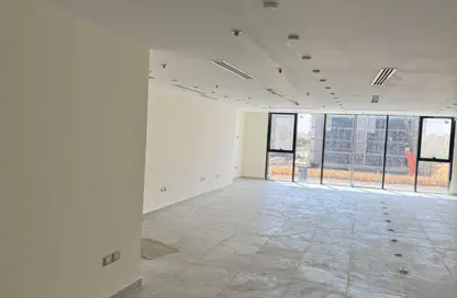 Office Space - 3 Bedrooms - 1 Bathroom for sale in Hyde Park - New Cairo City - Cairo