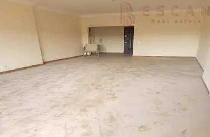 Apartment - 3 Bedrooms - 3 Bathrooms for rent in Doctor Ahmed Okasha St. - El Banafseg 6 - El Banafseg - New Cairo City - Cairo