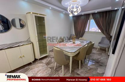 Apartment - 2 Bedrooms - 1 Bathroom for sale in Mahmoud Al Essawy St. - Sidi Beshr - Hay Awal El Montazah - Alexandria