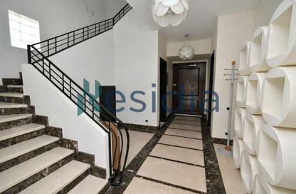تاون هاوس - 4 - 5 للبيع في جولف فيوز - طريق مصر اسكندرية الصحراوي - مدينة 6 أكتوبر - الجيزة