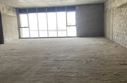 Office Space - 4 Bedrooms - 1 Bathroom for rent in Hyde Park - New Cairo City - Cairo