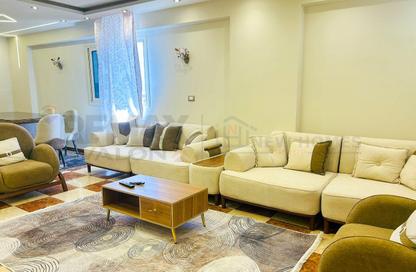شقة - 3 غرف نوم - 1 حمام للايجار في كامب شيزار - حي وسط - الاسكندرية