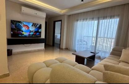 Apartment - 1 - 2 for sale in Royal Meadows - Sheikh Zayed Compounds - Sheikh Zayed City - Giza