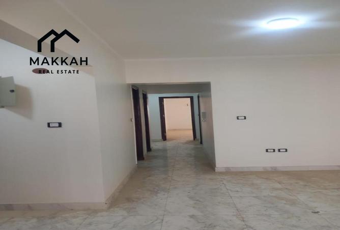 8692213 - Property Image 3