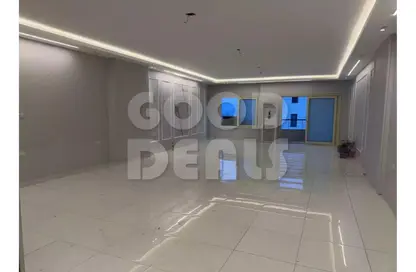 شقة - 4 غرف نوم - 3 حمامات للبيع في شارع 257 - المعادي - حي المعادي - القاهرة