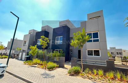 Townhouse - 4 - 3 for sale in Kayan - Sheikh Zayed Compounds - Sheikh Zayed City - Giza