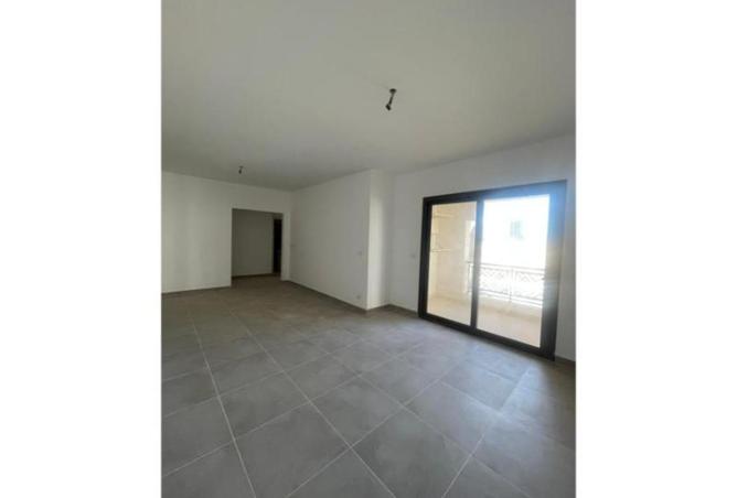 77326853 - Property Image 3