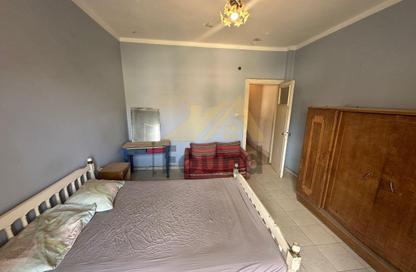 Apartment - 2 Bedrooms - 1 Bathroom for rent in Taha Hussein St. - Zamalek - Cairo