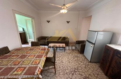 Apartment - 2 Bedrooms - 1 Bathroom for rent in Taha Hussein St. - Zamalek - Cairo