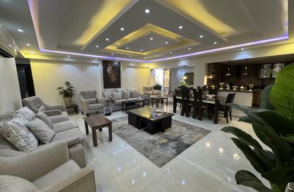 Apartment - 3 - 3 for sale in Mohi Al Din Abou El Ezz St. - Mohandessin - Giza