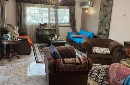 شقة - 3 غرف نوم - 2 حمامات للبيع في شارع الدكتور عبد الله العربي - الحي السابع - مدينة نصر - القاهرة