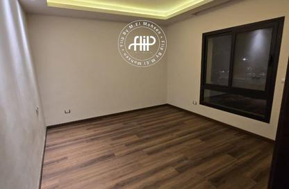 شقة - 2 غرف نوم - 3 حمامات للايجار في ذا كورت ياردز - كمبوندات الشيخ زايد - الشيخ زايد - الجيزة