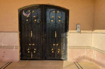 دوبلكس - 5 غرف نوم - 3 حمامات للبيع في الحي الرابع - مدينة العبور - القليوبية