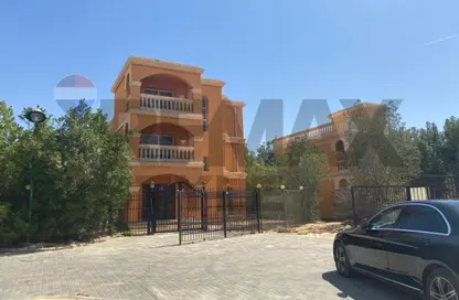 فيلا - 3 غرف نوم - 4 حمامات للبيع في ستيلا هليوبوليس - طريق مصر إسماعيلية الصحراوي - القاهرة
