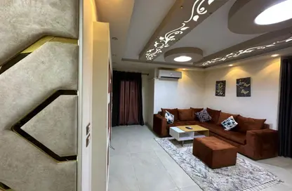 شقة - 3 غرف نوم - 2 حمامات للايجار في وان قطامية - كمبوندات القطامية - القطامية - مدينة القاهرة الجديدة - القاهرة