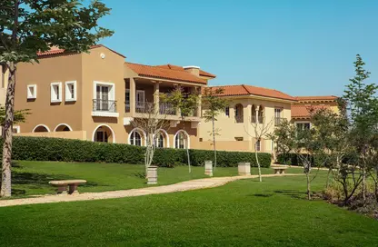 Villa - 7+ Bedrooms - 5 Bathrooms for sale in Mountain View Hyde Park - 5th Settlement Compounds - The 5th Settlement - New Cairo City - Cairo